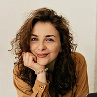 home1 author12 Legal Farms in Noida